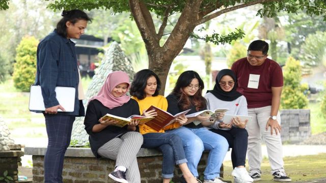 Daftar Kuliah Online Gratis